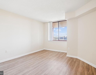10101 Grosvenor Place - Photo Thumbnail 22