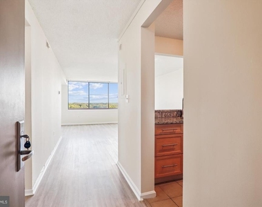 10101 Grosvenor Place - Photo Thumbnail 11