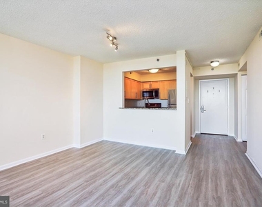 10101 Grosvenor Place - Photo Thumbnail 17