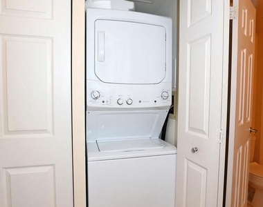 10101 Grosvenor Place - Photo Thumbnail 5