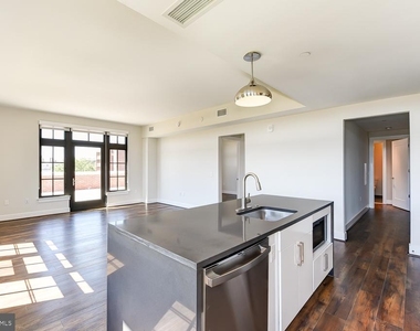 901 H Street Ne - Photo Thumbnail 5