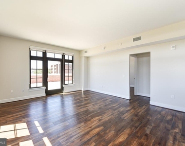 901 H Street Ne - Photo Thumbnail 8