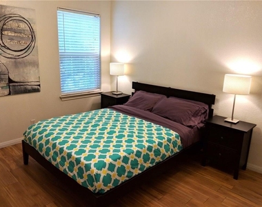 5501 Duval B St - Photo Thumbnail 5