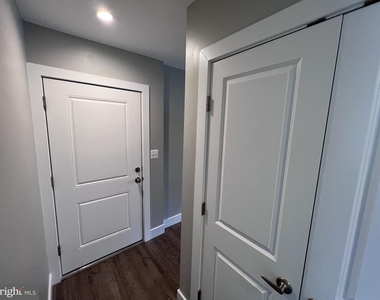 447 Orange Street Se - Photo Thumbnail 3