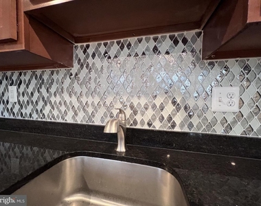 447 Orange Street Se - Photo Thumbnail 9