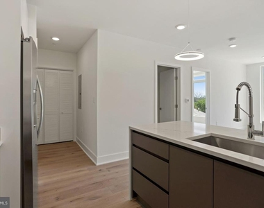 2027 Rhode Island Avenue Ne - Photo Thumbnail 6