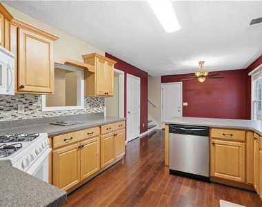 1632 Cagle Court - Photo Thumbnail 11