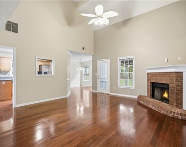 1632 Cagle Court - Photo Thumbnail 4