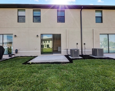 14236 Oviedo Place - Photo Thumbnail 19