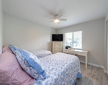 4556 Andover Way - Photo Thumbnail 8