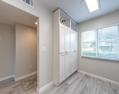 4556 Andover Way - Photo Thumbnail 5