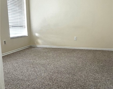153 Santa Clara Drive - Photo Thumbnail 6