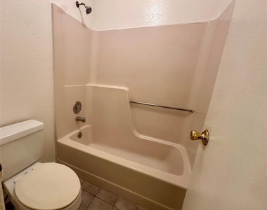 11506 Meadow Pines Court - Photo Thumbnail 8