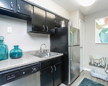 10250 Lands End Drive - Photo Thumbnail 13