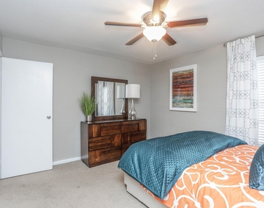 10250 Lands End Drive - Photo Thumbnail 16