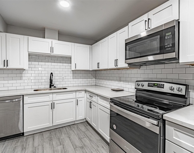 9711 Linkmeadow Lane - Photo Thumbnail 20