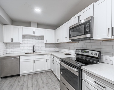 9711 Linkmeadow Lane - Photo Thumbnail 21