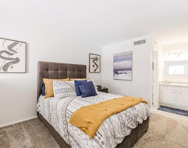 8162 Richmond Avenue - Photo Thumbnail 13