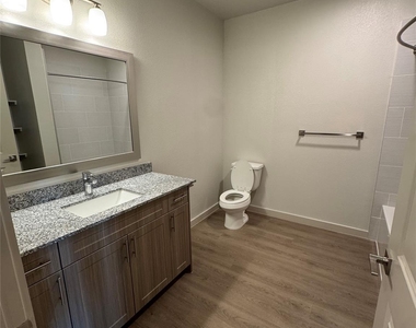 6000 Jones Road - Photo Thumbnail 15