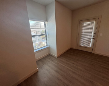 6000 Jones Road - Photo Thumbnail 8