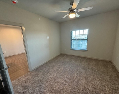 6000 Jones Road - Photo Thumbnail 19
