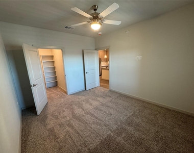 6000 Jones Road - Photo Thumbnail 10