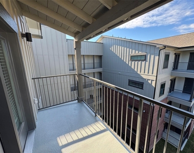 6000 Jones Road - Photo Thumbnail 16