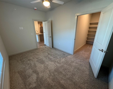 6000 Jones Road - Photo Thumbnail 8