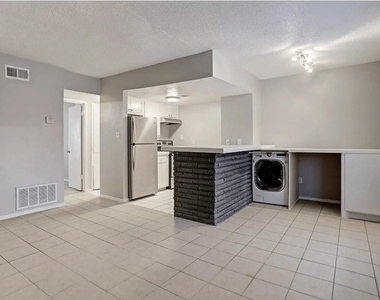 935 Byrne Street - Photo Thumbnail 1