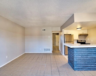 935 Byrne Street - Photo Thumbnail 9