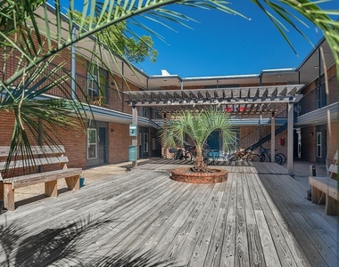 935 Byrne Street - Photo Thumbnail 23