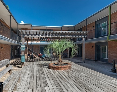 935 Byrne Street - Photo Thumbnail 20