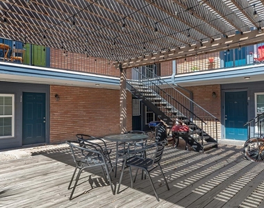 935 Byrne Street - Photo Thumbnail 19