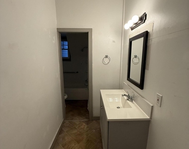 457 Madison Avenue - Photo Thumbnail 4