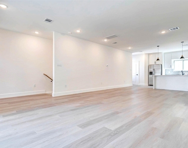 5638 Dolores Street - Photo Thumbnail 16