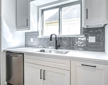 5638 Dolores Street - Photo Thumbnail 8