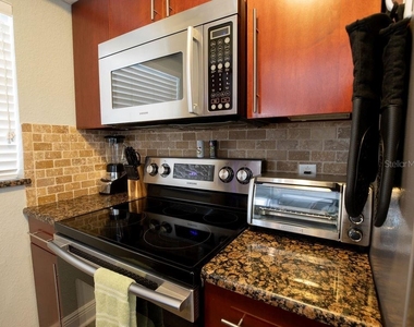 185 Brightwater Drive - Photo Thumbnail 8