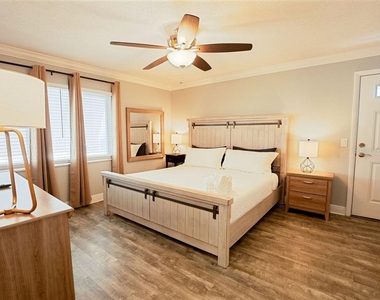 185 Brightwater Drive - Photo Thumbnail 10