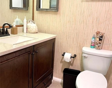 4650 Cove Circle - Photo Thumbnail 22