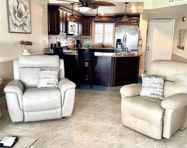 4650 Cove Circle - Photo Thumbnail 15