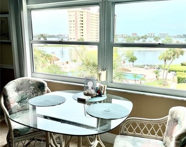 4650 Cove Circle - Photo Thumbnail 13