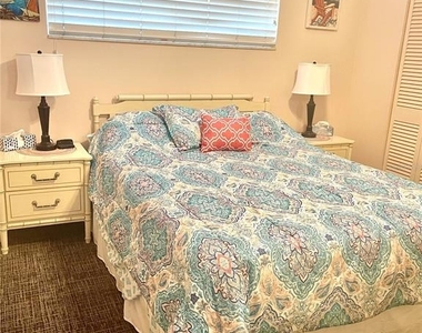 4650 Cove Circle - Photo Thumbnail 28