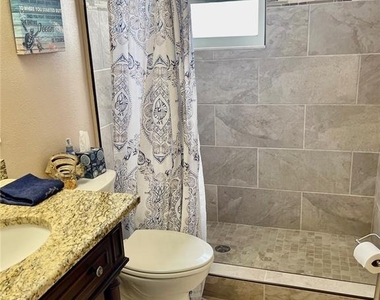 4650 Cove Circle - Photo Thumbnail 4