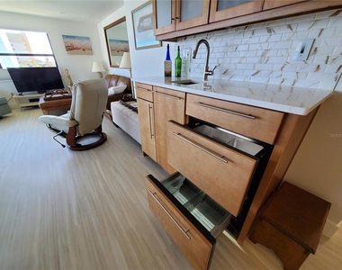 1571 S Atlantic Avenue - Photo Thumbnail 13