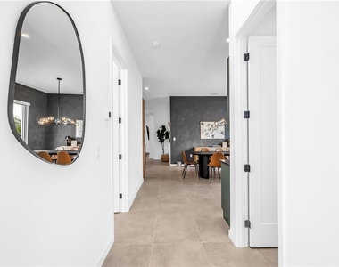 2305 Temple Street - Photo Thumbnail 5