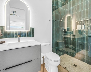 2305 Temple Street - Photo Thumbnail 44