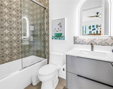 2305 Temple Street - Photo Thumbnail 47