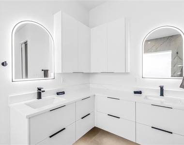 2305 Temple Street - Photo Thumbnail 26