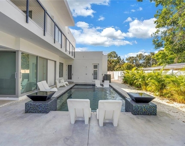 2305 Temple Street - Photo Thumbnail 62