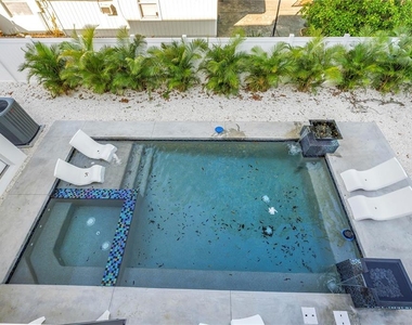 2305 Temple Street - Photo Thumbnail 55